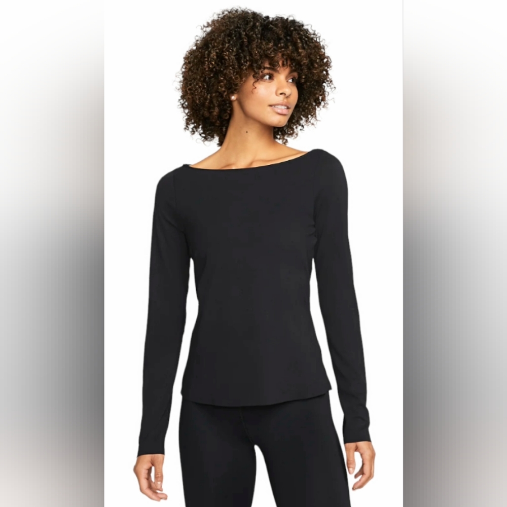 NWT  NIKE  DRI - FIT   TOP